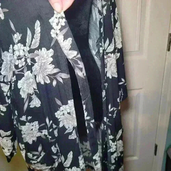 Spiritual gangster Robe with attached belt. OS - Picture 5 of 7